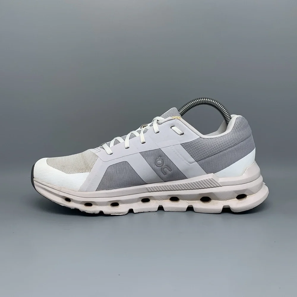 On Cloudrunner White Gray Running Shoes‎ Women’s Sz 9